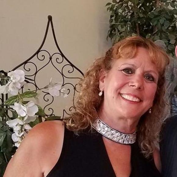 Meet your Posher, Janet - Picture 1 of 1